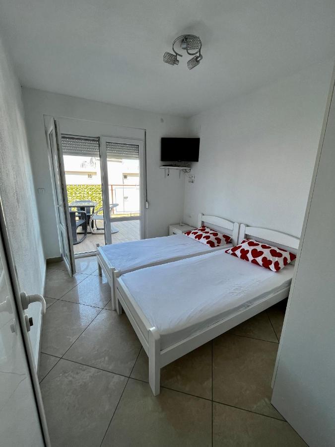 Apartments Apartmani Bojana Utjeha Esterno foto
