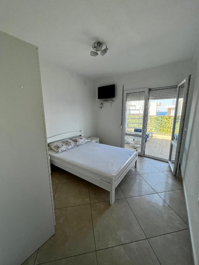 Apartments Apartmani Bojana Utjeha Esterno foto