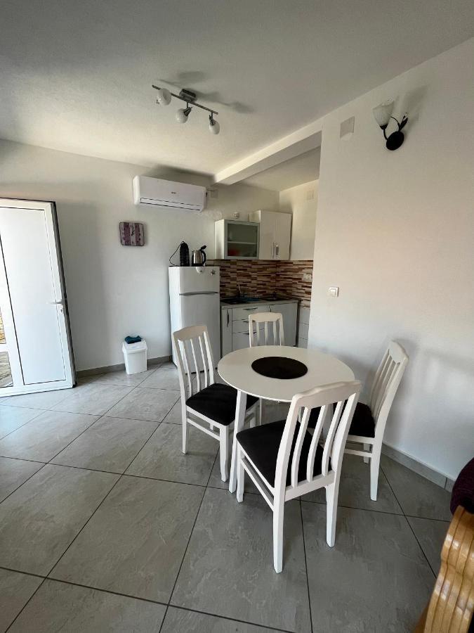 Apartments Apartmani Bojana Utjeha Esterno foto