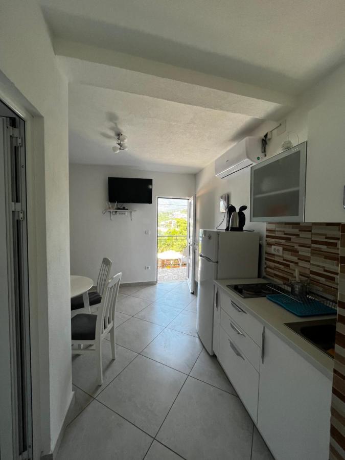 Apartments Apartmani Bojana Utjeha Esterno foto