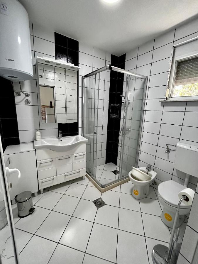 Apartments Apartmani Bojana Utjeha Esterno foto