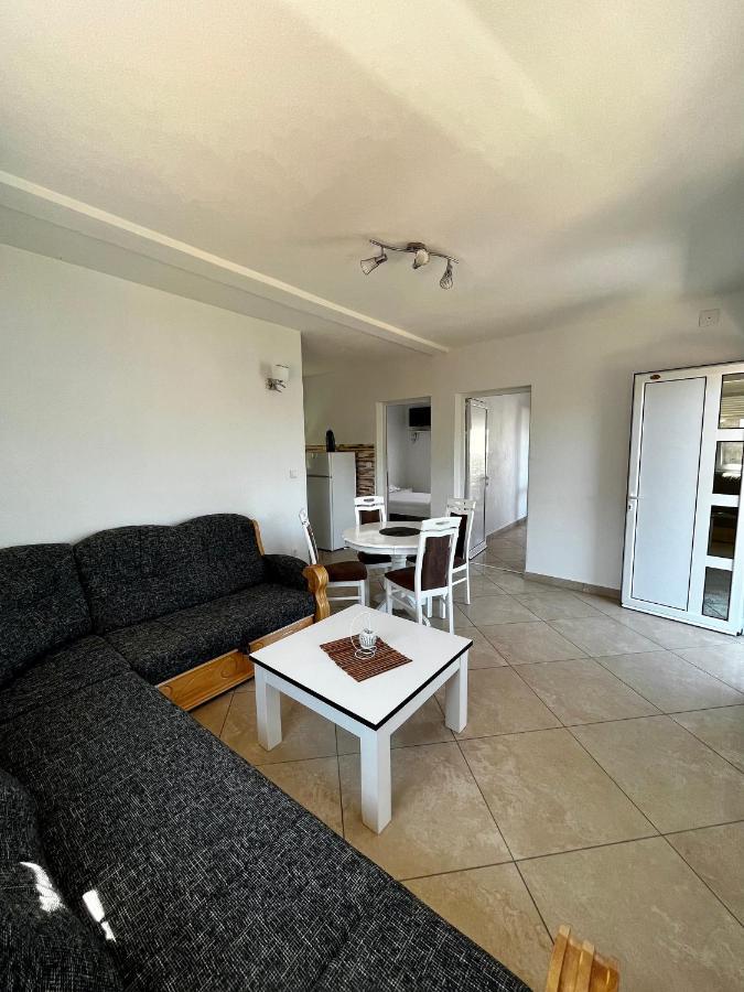 Apartments Apartmani Bojana Utjeha Esterno foto