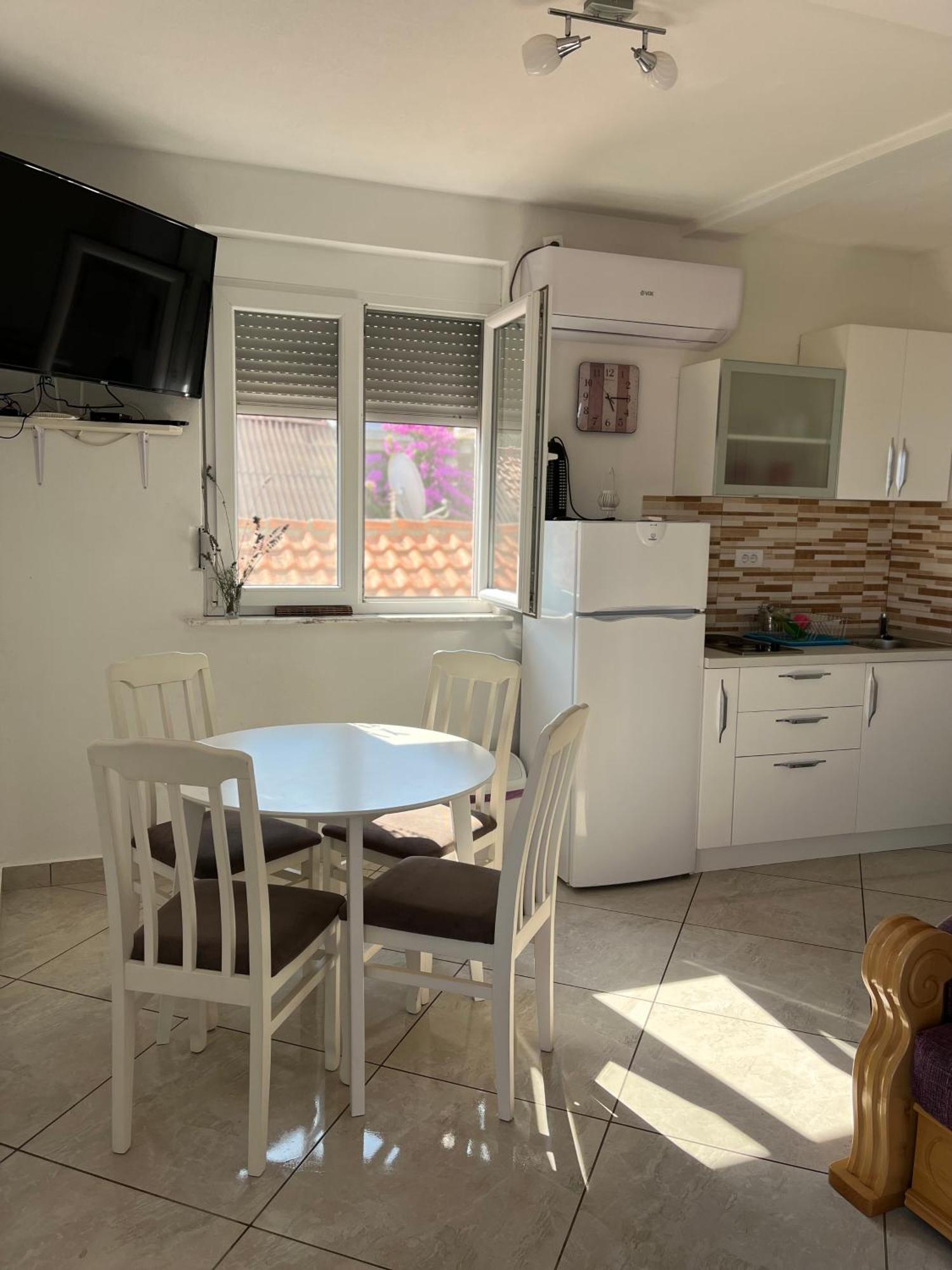 Apartments Apartmani Bojana Utjeha Esterno foto